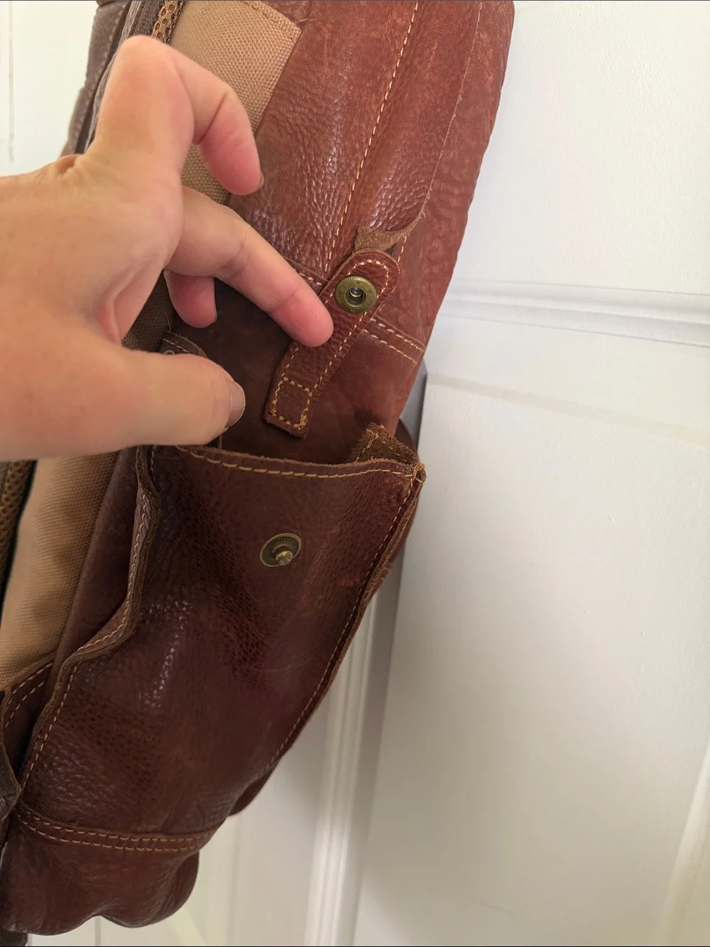 Duluth Trading Co Chestnut Brown Full-Grain Leather Backpack